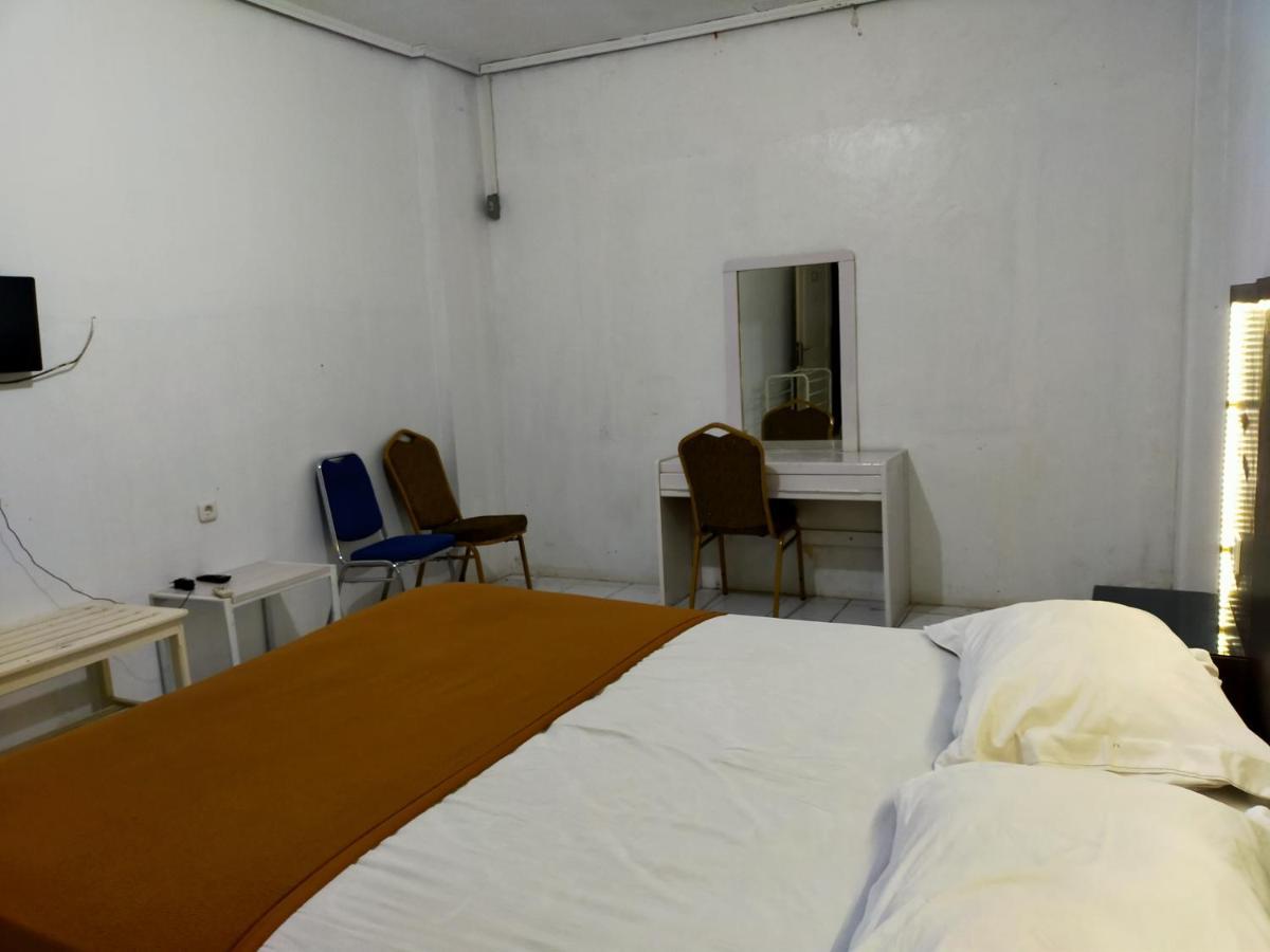 Hotel Nirwana Ternate Redpartner Buitenkant foto