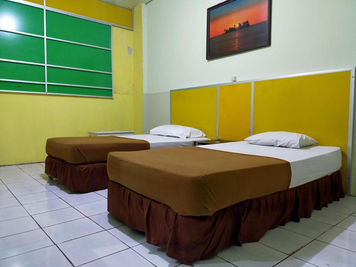 Hotel Nirwana Ternate Redpartner Buitenkant foto