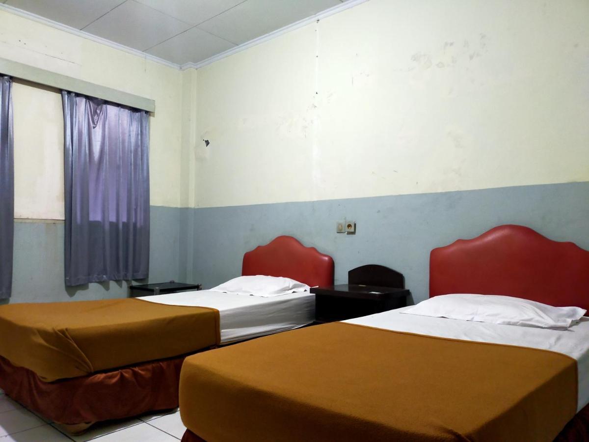 Hotel Nirwana Ternate Redpartner Buitenkant foto