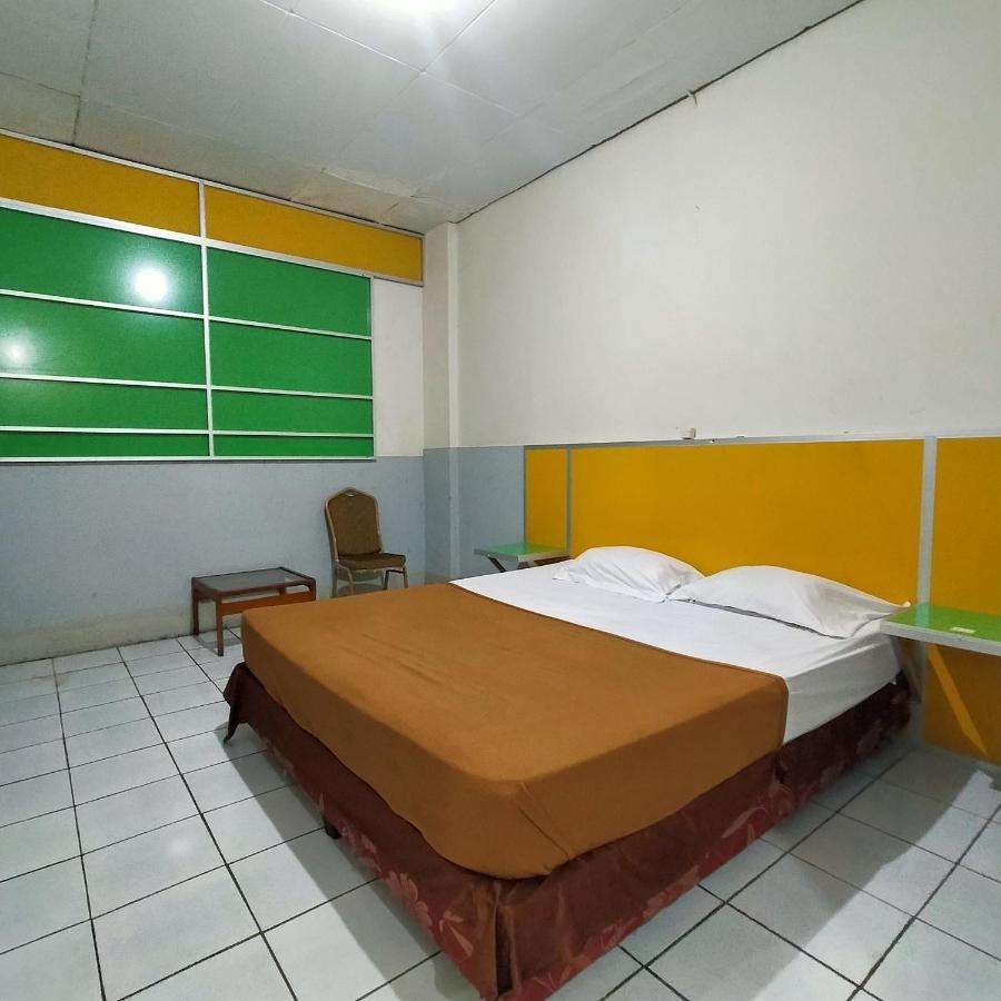 Hotel Nirwana Ternate Redpartner Buitenkant foto