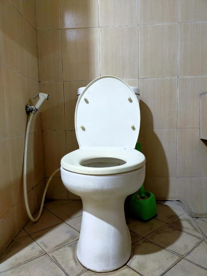Hotel Nirwana Ternate Redpartner Buitenkant foto