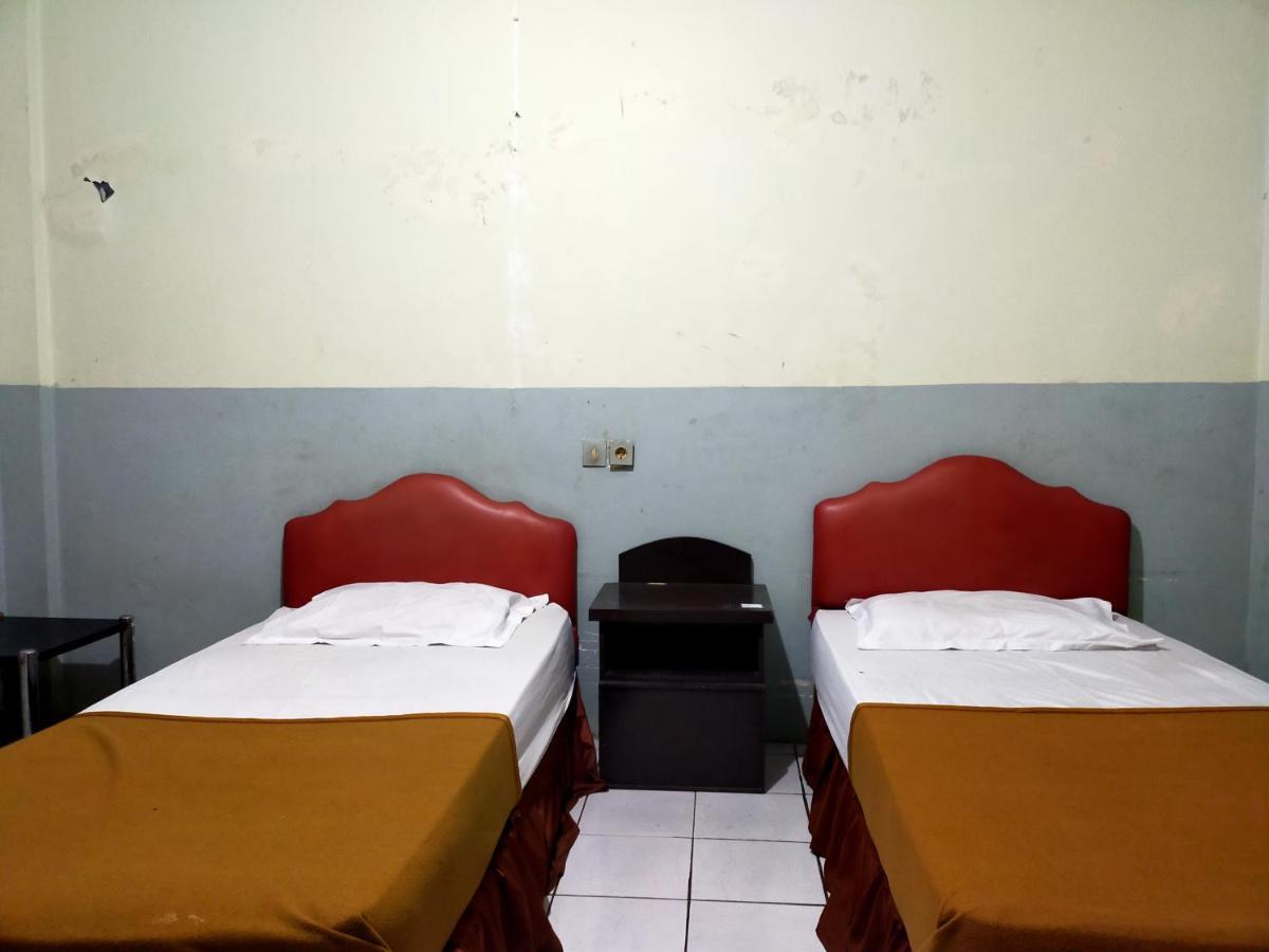 Hotel Nirwana Ternate Redpartner Buitenkant foto