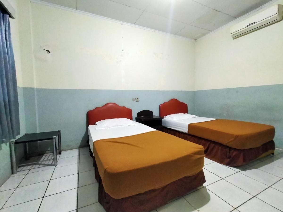 Hotel Nirwana Ternate Redpartner Buitenkant foto
