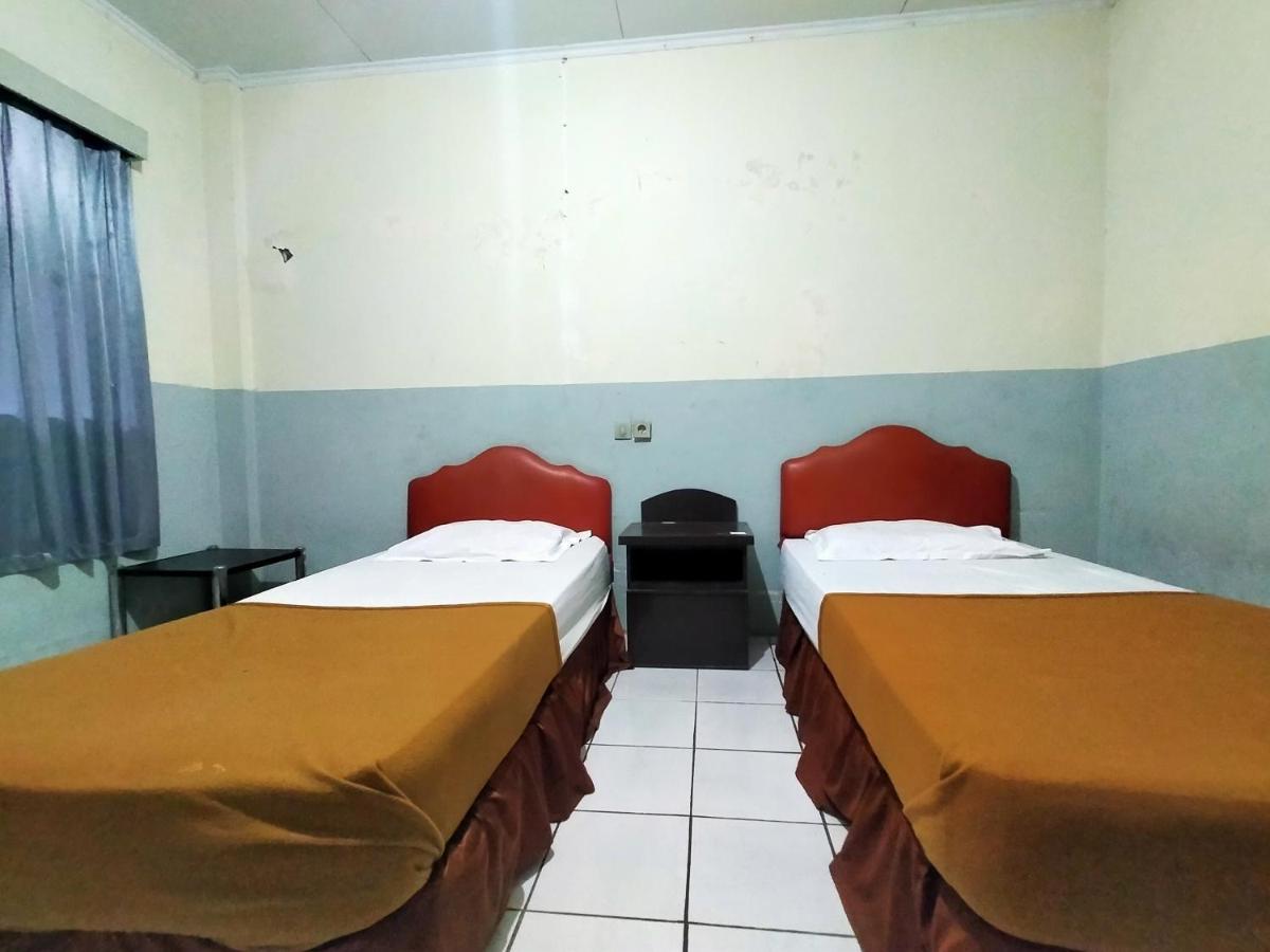 Hotel Nirwana Ternate Redpartner Buitenkant foto