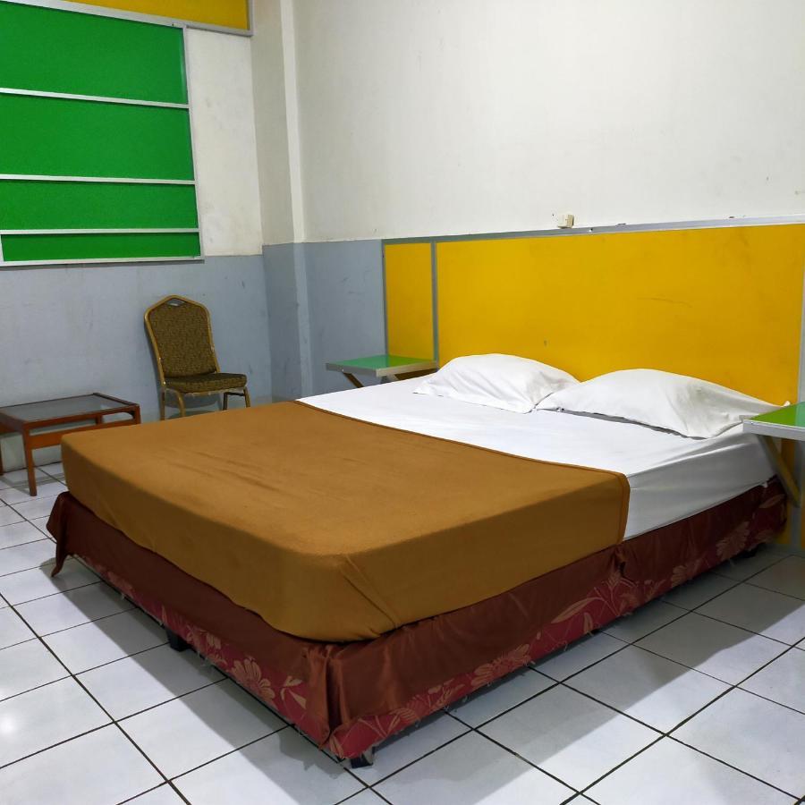 Hotel Nirwana Ternate Redpartner Buitenkant foto
