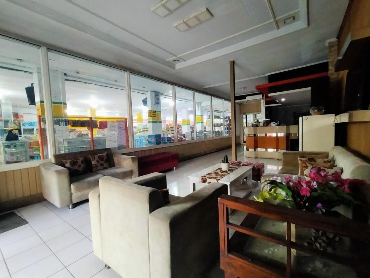 Hotel Nirwana Ternate Redpartner Buitenkant foto