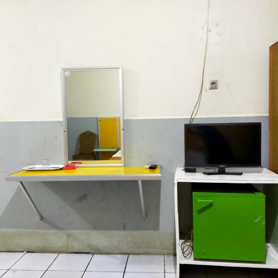 Hotel Nirwana Ternate Redpartner Buitenkant foto
