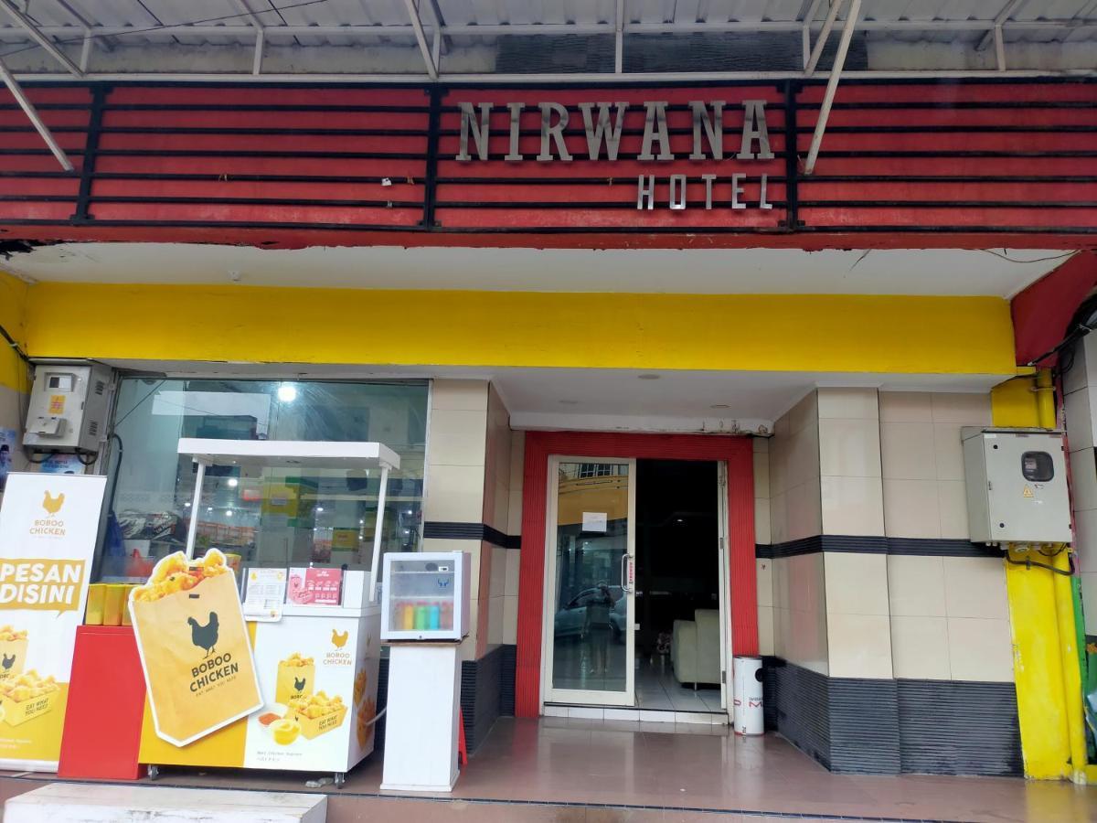 Hotel Nirwana Ternate Redpartner Buitenkant foto