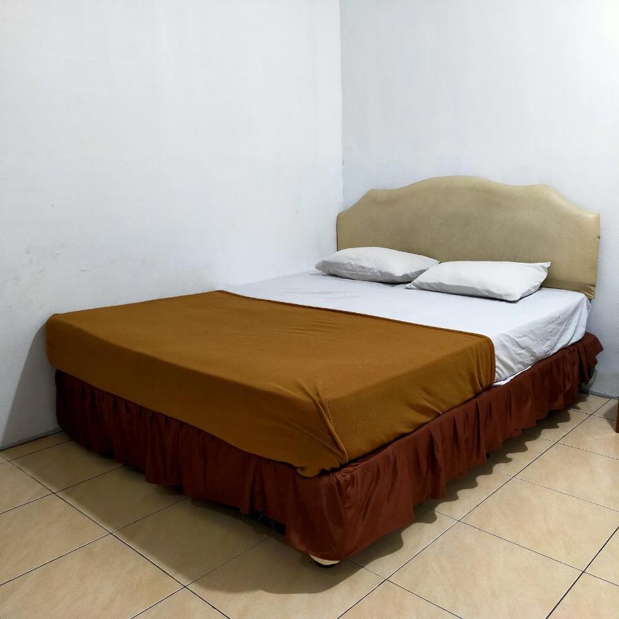 Hotel Nirwana Ternate Redpartner Buitenkant foto